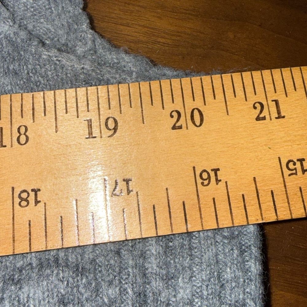 Boho Gypsy Sisters Gray Sleeveless Knit Top - Picture 3 of 6